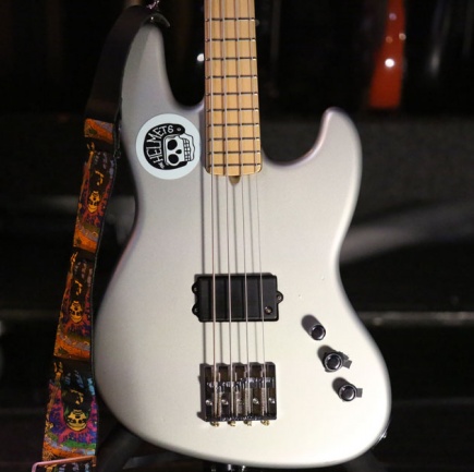 Flea Custom Shop Jazz Bass